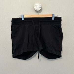 Maternity shorts
